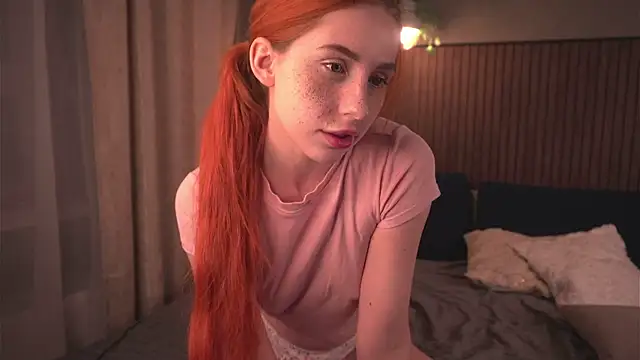 Snapshot of pinkmagokiss chatting on December 2025 02:32:02 PM pinkmagokiss online show from December 2025 02:32:02 PM