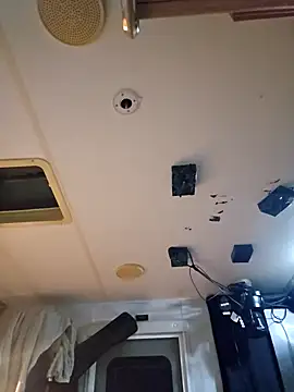 larry36 12 online show from October 2025 07:10:01 AM