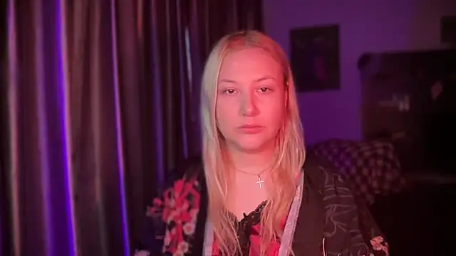 BikiHellena online show from December 2025 05:22:02 AM