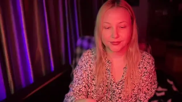 Snapshot of BikiHellena chatting on October 2025 11:36:01 PM BikiHellena online show from October 2025 11:36:01 PM