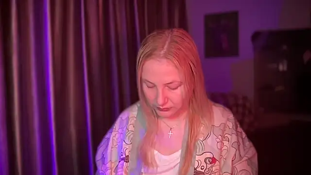 BikiHellena online show from December 2025 09:55:02 AM