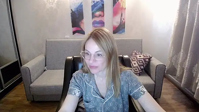 shy hot cat online show from September 2025 10:21:02 AM