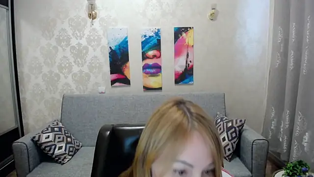 shy hot cat online show from September 2025 10:15:02 AM