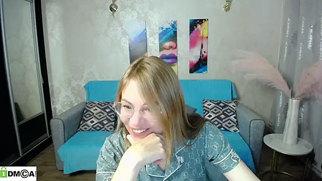 shy hot cat online show from November 2025 07:45:01 AM