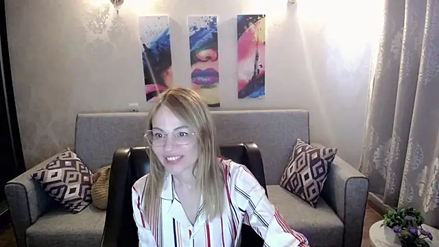 shy hot cat online show from September 2025 12:05:02 PM