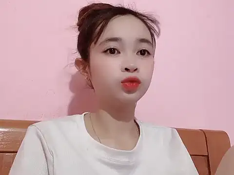 Suna7383 online show from October 2025 03:35:02 PM