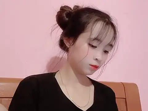 Suna7383 online show from October 2025 05:03:01 PM