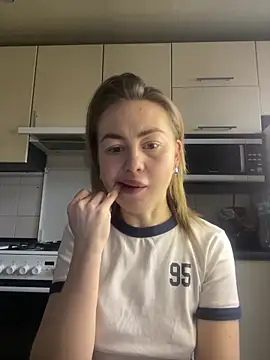 MartaLuna  online show from February 2026 10:48:01 AM