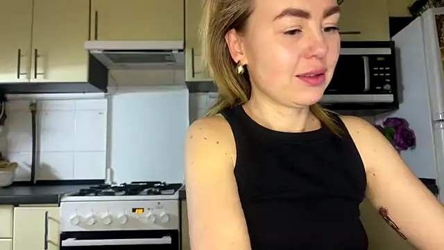 MartaLuna  online show from March 2026 09:10:02 PM