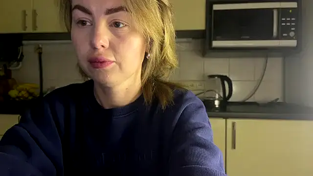 MartaLuna  online show from April 2026 07:37:01 PM