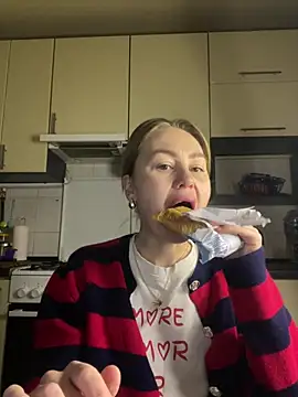 MartaLuna  online show from February 2026 03:01:01 PM