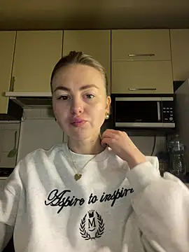 MartaLuna  online show from February 2026 06:40:02 PM