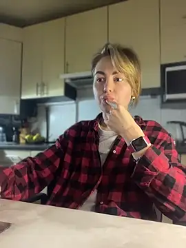 MartaLuna  online show from April 2026 07:20:01 PM