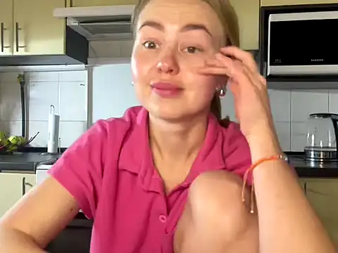 MartaLuna  online show from March 2026 08:11:02 PM