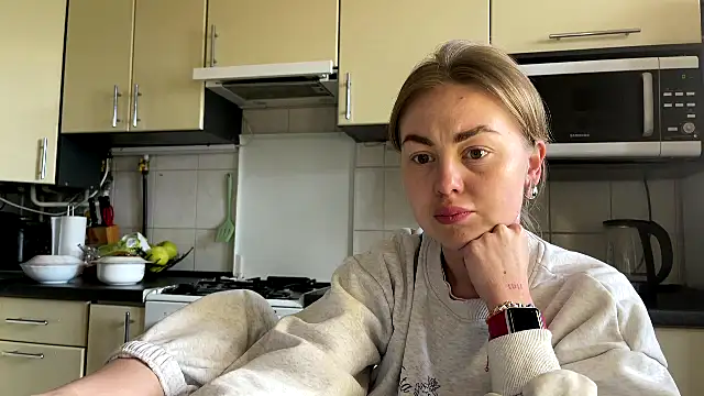 Snapshot of MartaLuna_ chatting on May 2026 02:00:02 PM MartaLuna online show from May 2026 02:00:02 PM