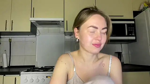 MartaLuna  online show from March 2026 09:48:01 PM