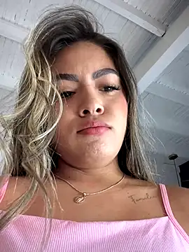 Snapshot of MayaMoanXXX chatting on October 2025 01:12:02 PM MayaMoanXXX online show from October 2025 01:12:02 PM