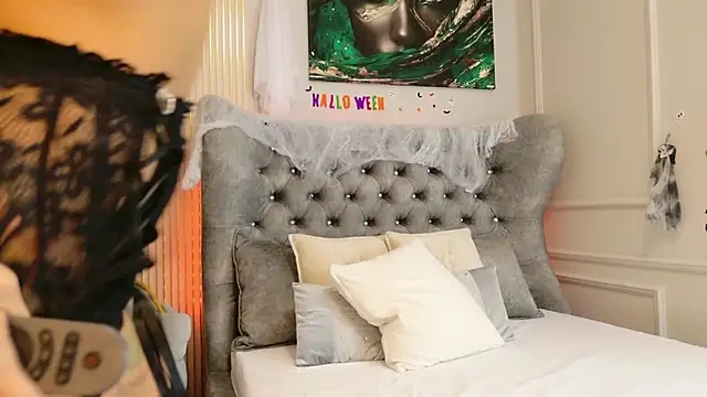 MeganXDesire online show from October 2025 05:52:02 AM