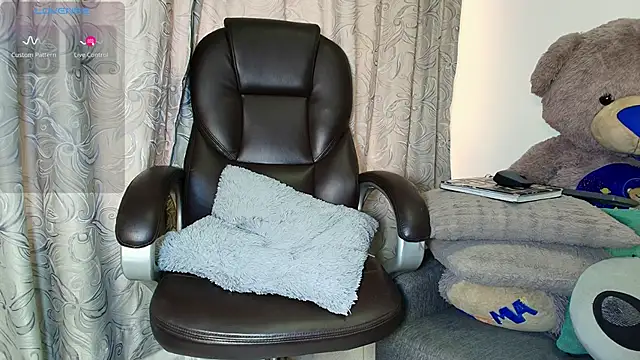 juan hairy online show from November 2025 02:21:01 PM