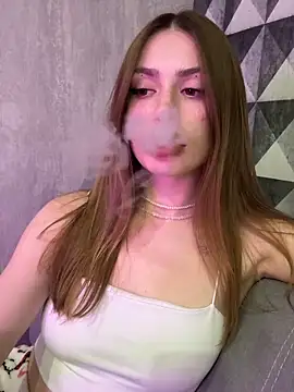 Elizabeth Tay online show from March 2026 06:22:01 PM