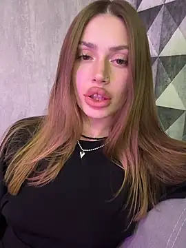 Elizabeth Tay online show from March 2026 06:31:01 PM