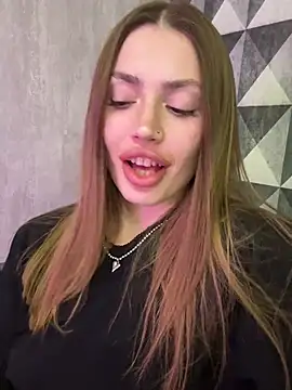 Elizabeth Tay online show from March 2026 08:52:01 PM