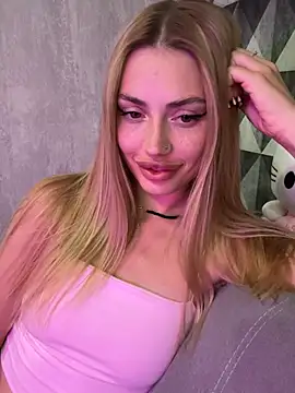 Elizabeth Tay online show from July 2026 07:38:02 PM