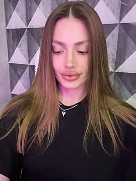 Elizabeth Tay online show from April 2026 06:43:01 PM