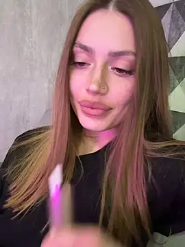 Elizabeth Tay online show from March 2026 06:44:02 PM