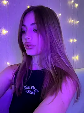 Elizabeth Tay online show from October 2025 05:24:01 PM