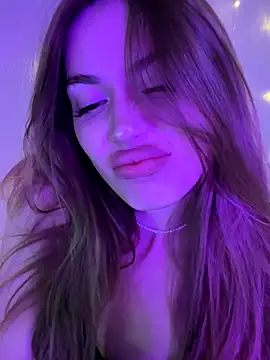 Elizabeth Tay online show from November 2025 05:19:02 PM