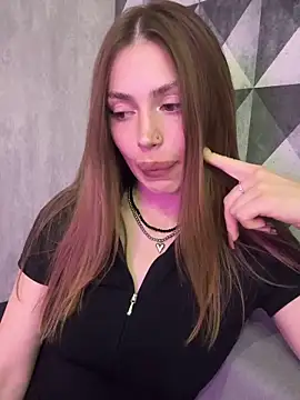 Elizabeth Tay online show from April 2026 06:25:02 PM