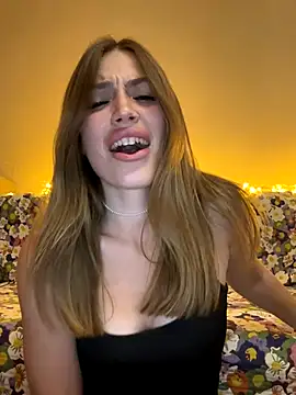 Elizabeth Tay online show from September 2025 08:05:02 PM