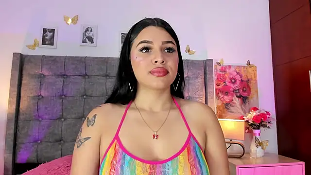 Linda Fosterr online show from May 2026 07:43:02 PM