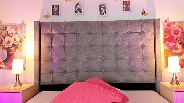 Linda Fosterr online show from March 2026 08:12:01 PM