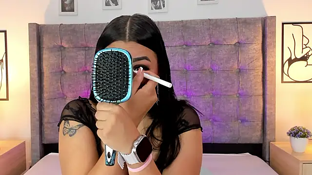 Linda Fosterr online show from January 2026 07:23:01 PM