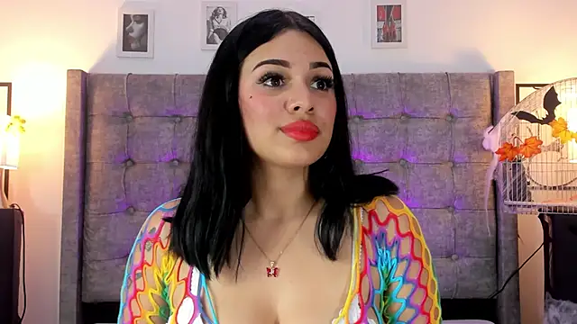 Linda Fosterr online show from November 2025 02:39:01 AM