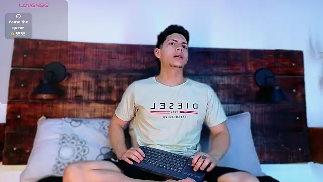 JhosuaVega online show from February 2026 02:40:02 AM