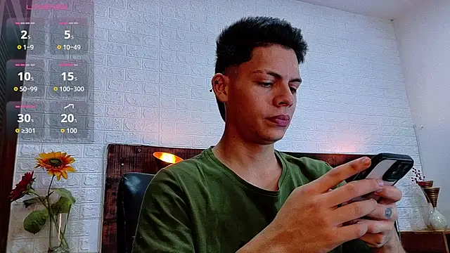 JhosuaVega online show from November 2025 10:02:02 PM