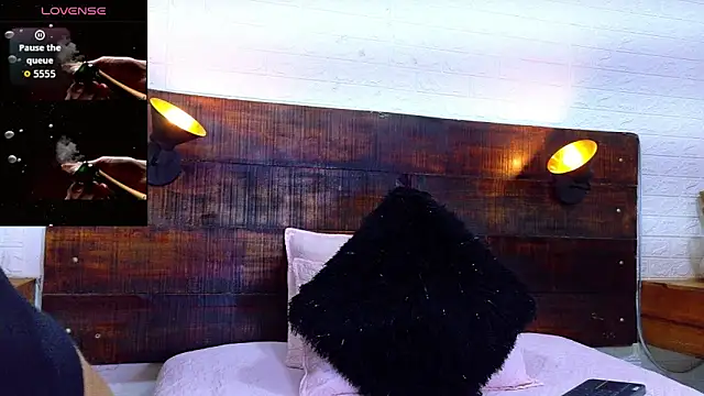 JhosuaVega online show from October 2025 06:53:02 PM