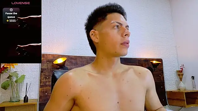 JhosuaVega online show from October 2025 09:13:01 PM