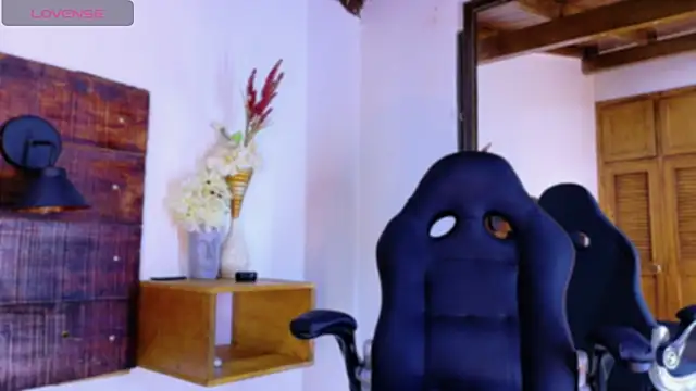 JhosuaVega online show from April 2026 07:17:02 PM