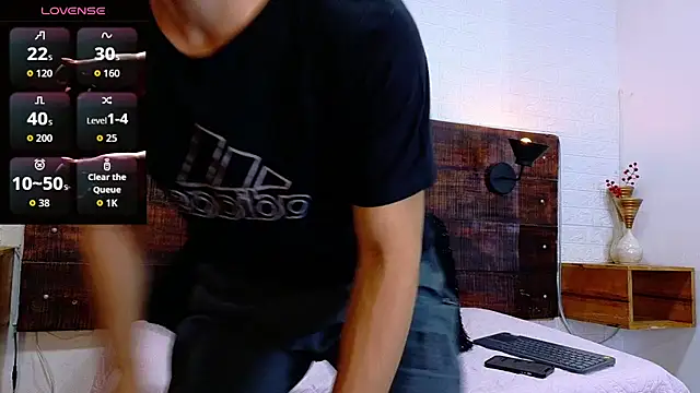 JhosuaVega online show from October 2025 06:52:01 PM