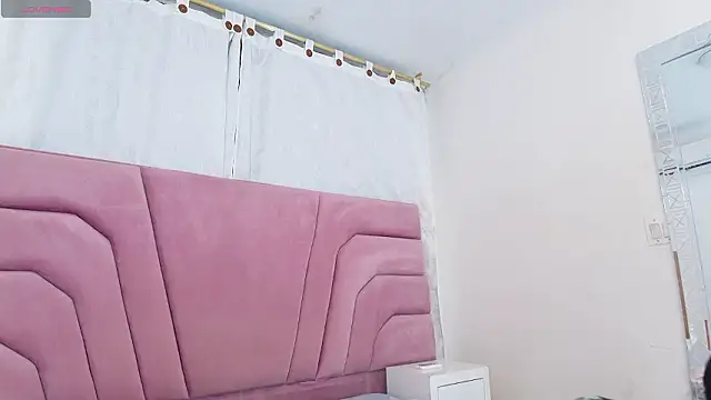 miajhonsonx online show from March 2026 09:03:01 PM