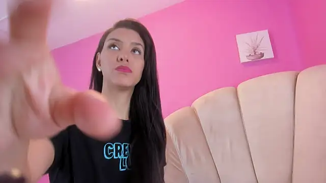 miajhonsonx online show from November 2025 03:22:01 PM