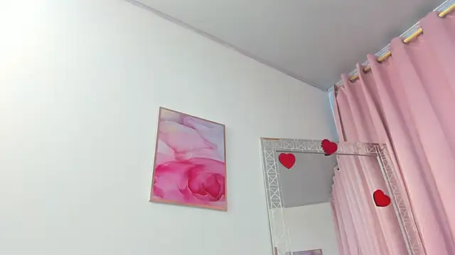 miajhonsonx online show from June 2026 02:18:02 PM