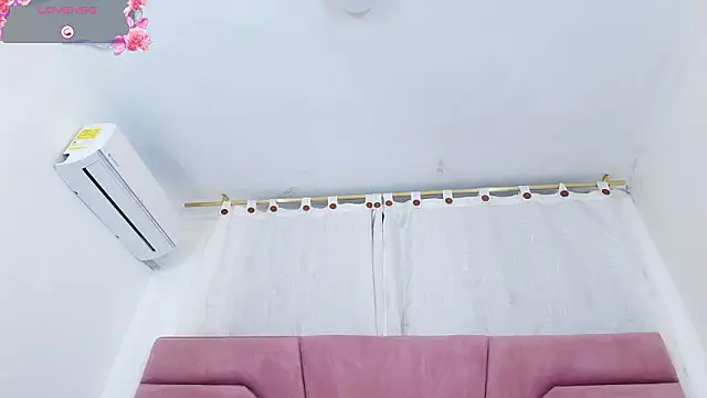 miajhonsonx online show from March 2026 02:10:02 PM