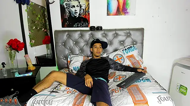 Snapshot of xxKamadevaxx chatting on November 2025 12:32:01 PM xxKamadevaxx online show from November 2025 12:32:01 PM