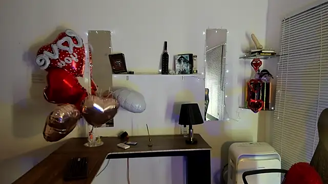 xxKamadevaxx online show from February 2026 12:51:02 PM