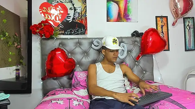 xxKamadevaxx online show from February 2026 01:54:02 PM